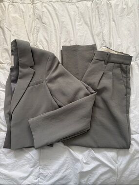 Aritzia Basalt grey suit.
